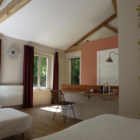 Bed and Breakfast Au Petit Grain Coutures  Экстерьер фото
