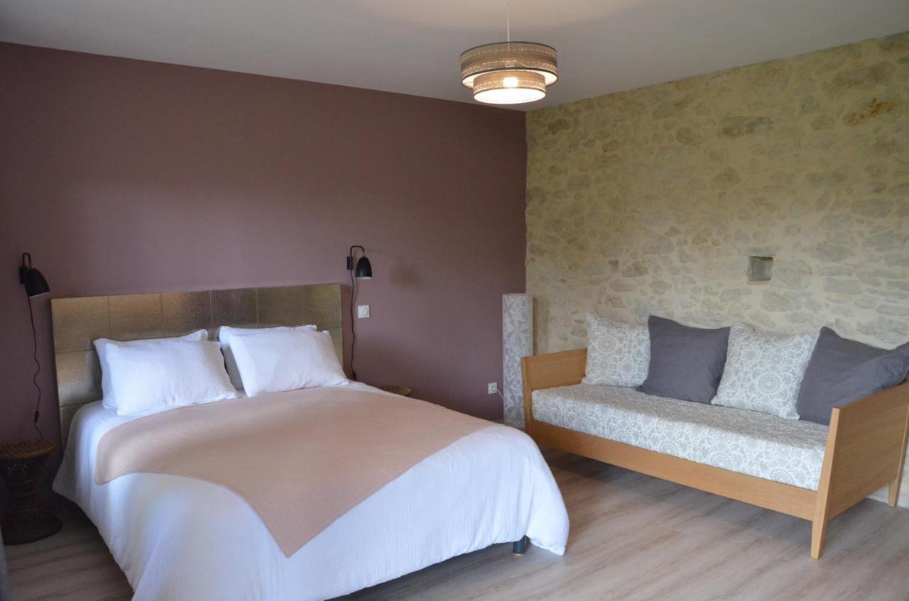 Bed and Breakfast Au Petit Grain Coutures  Экстерьер фото