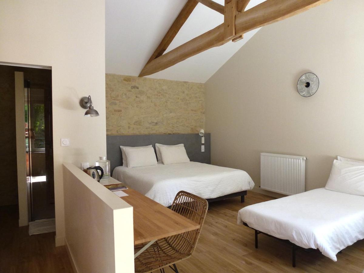 Bed and Breakfast Au Petit Grain Coutures  Экстерьер фото