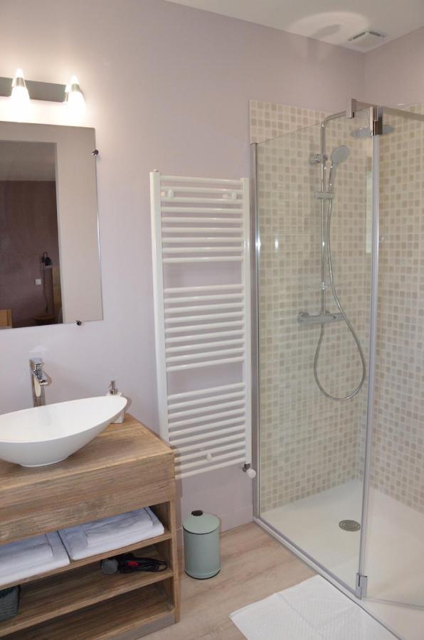 Bed and Breakfast Au Petit Grain Coutures  Экстерьер фото
